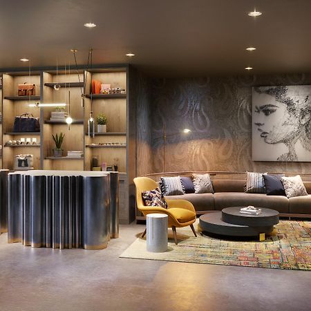 Vignette Collection Yours Truly Dc By Ihg Washington Kültér fotó The lounge at the 100 East 53rd Street building