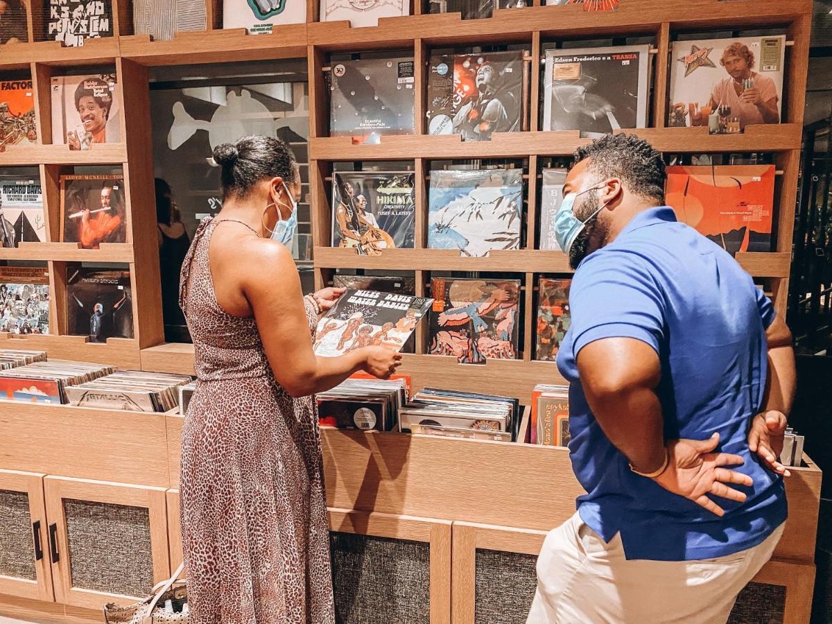 Vignette Collection Yours Truly Dc By Ihg Washington Kültér fotó Record store day 2019