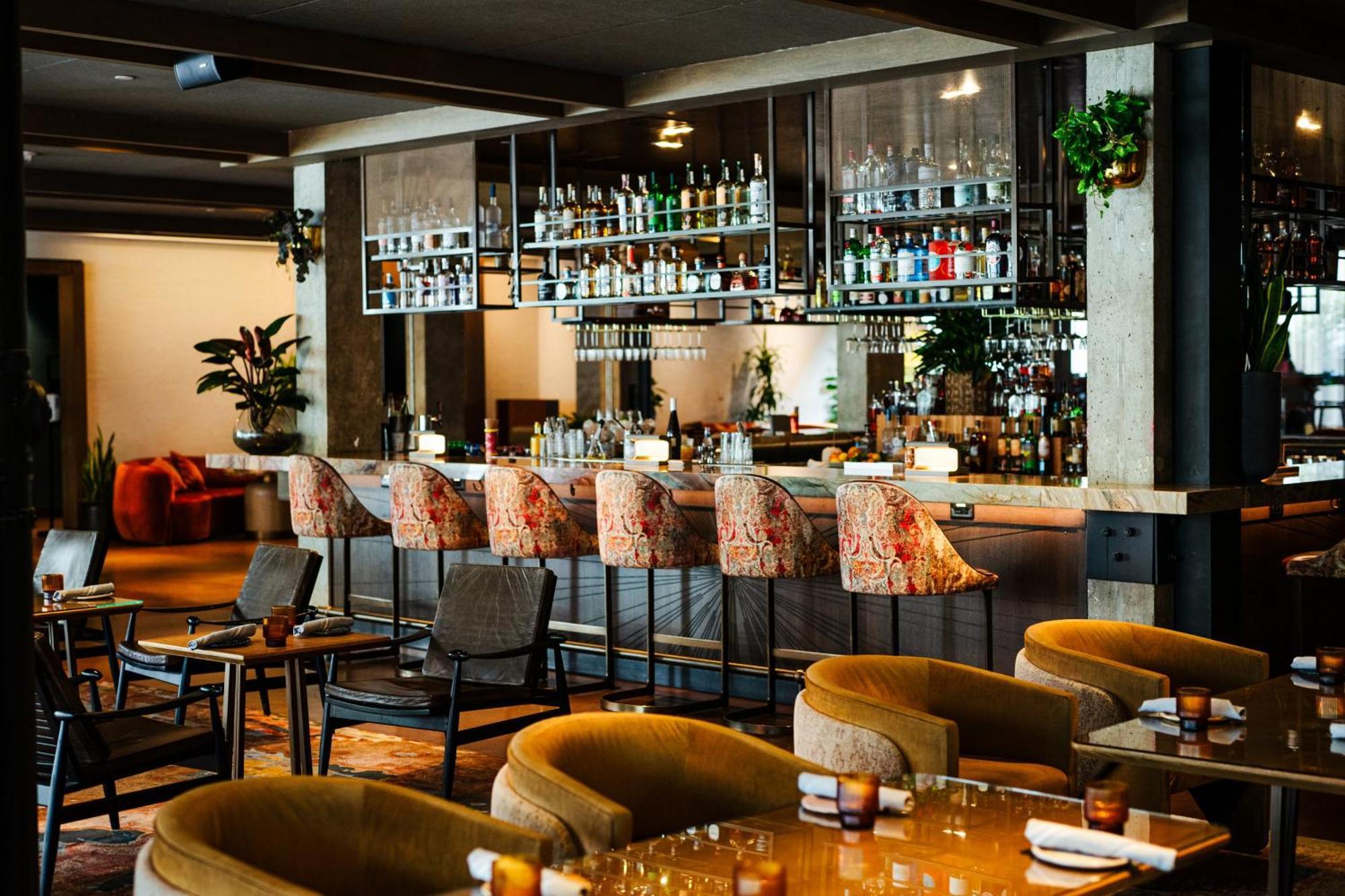 Vignette Collection Yours Truly Dc By Ihg Washington Kültér fotó The bar at the restaurant