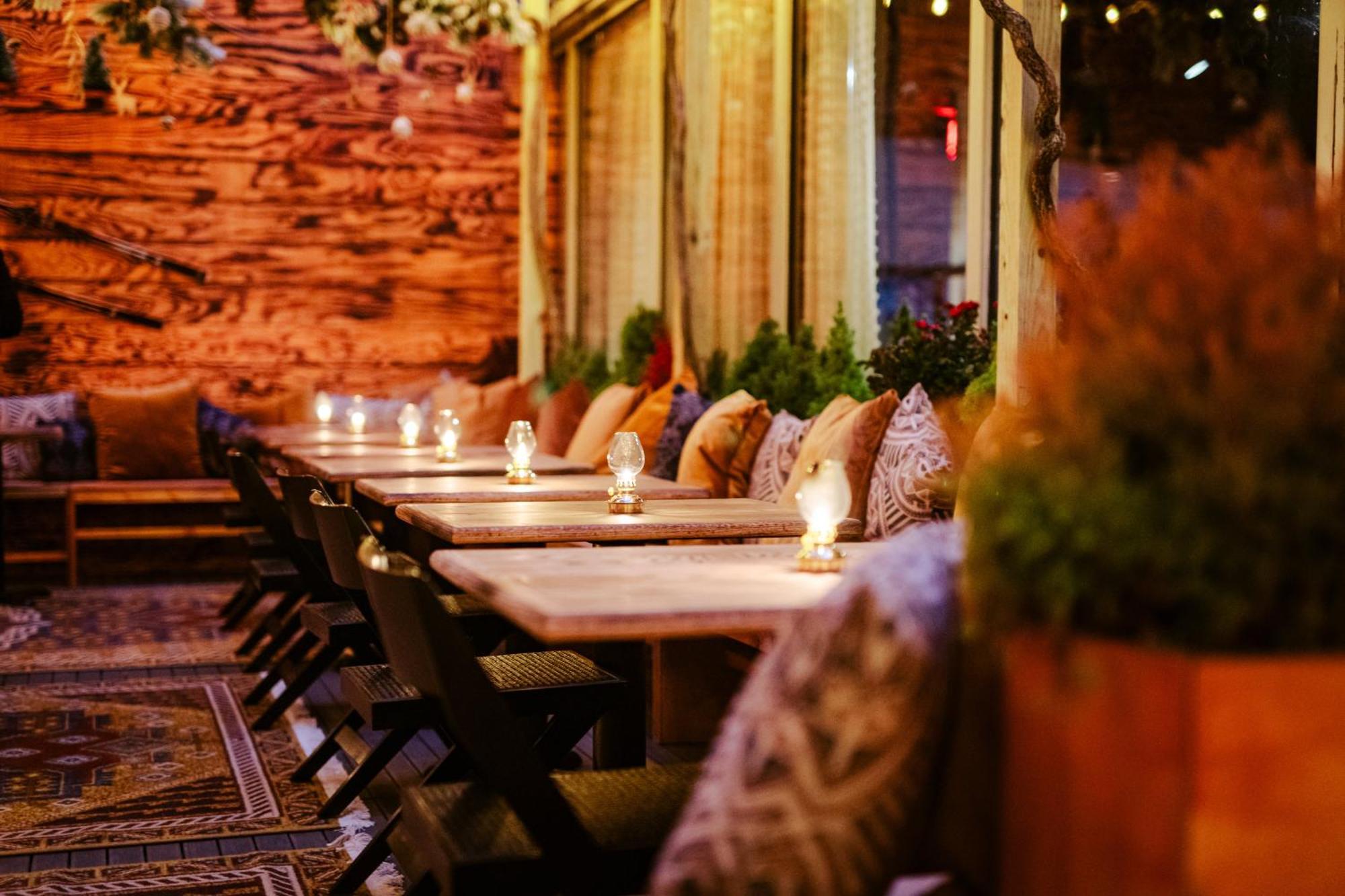 Vignette Collection Yours Truly Dc By Ihg Washington Kültér fotó The patio at the restaurant