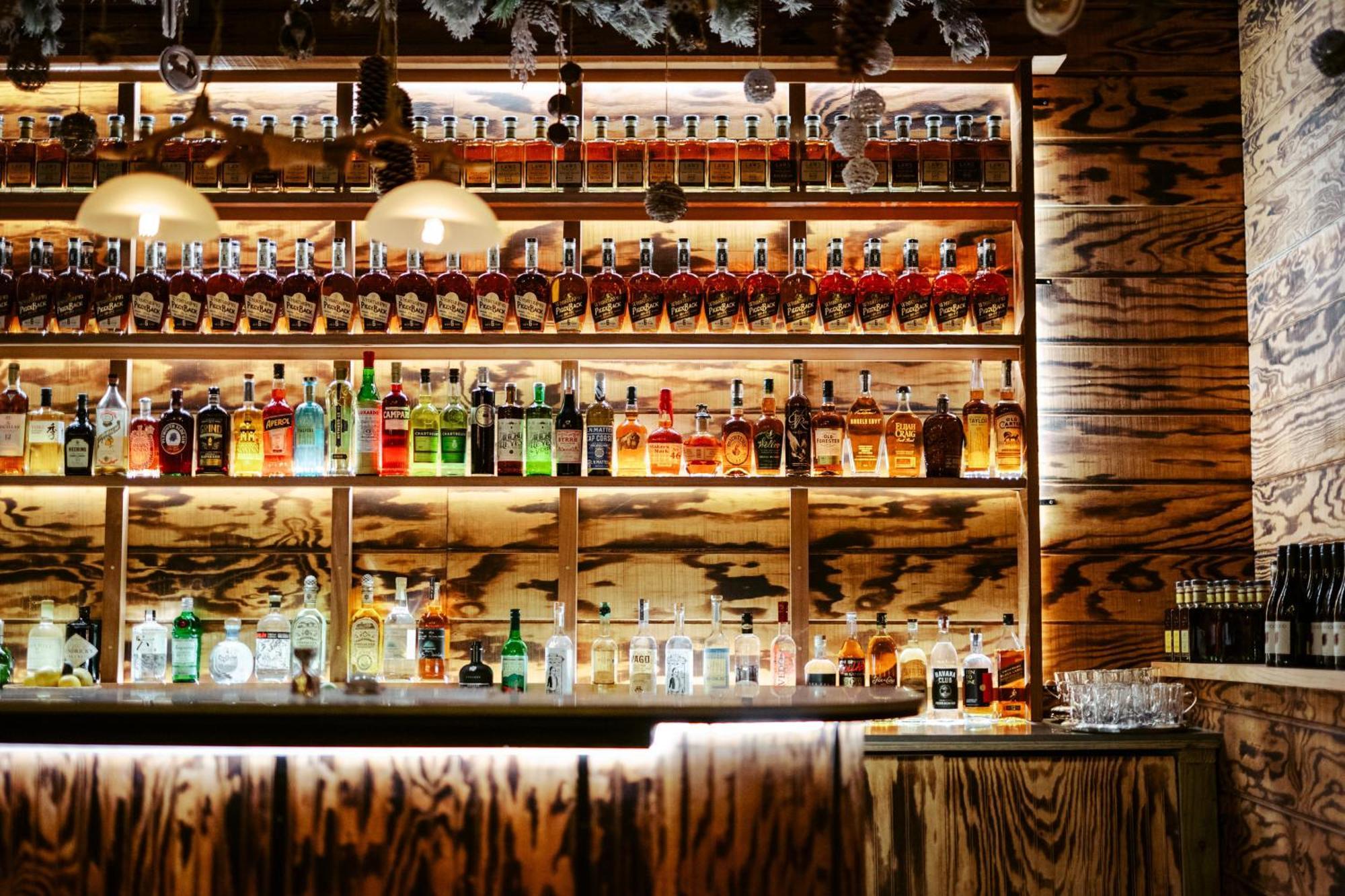 Vignette Collection Yours Truly Dc By Ihg Washington Kültér fotó A bar in a restaurant